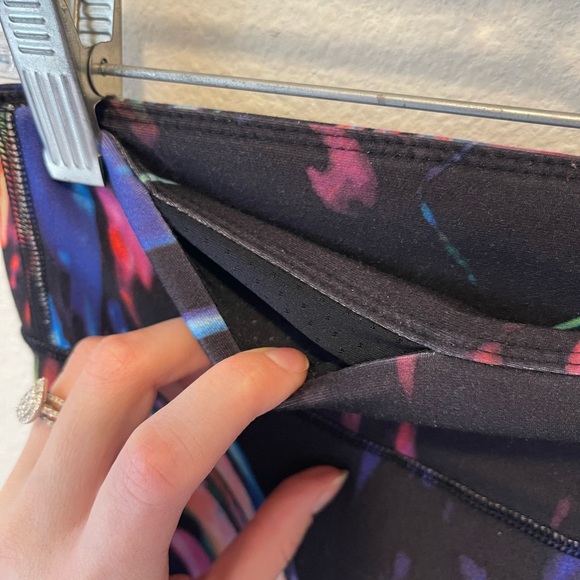 Fabletics Leggings - Picture 6 of 7